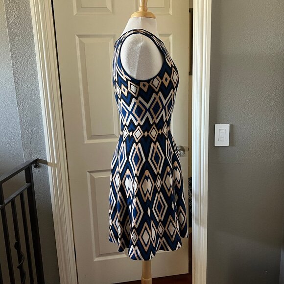 ISSA LONDON Fit & Flare Knit Dress S - Picture 5 of 7